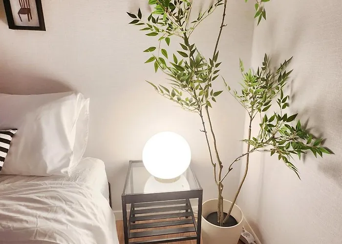 Villa 35 Pyeong Lotte Tower, Lotte World, Seokchon Lake, Seongsu, Gangnam Coex, Kspo Dome, Gym, Ginseng Sauna, Asan Hospital Seoel