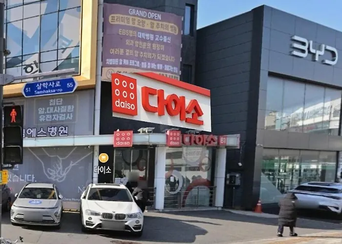 35 Pyeong Lotte Tower, Lotte World, Seokchon Lake, Seongsu, Gangnam Coex, Kspo Dome, Gym, Ginseng Sauna, Asan Hospital Villa Seoel